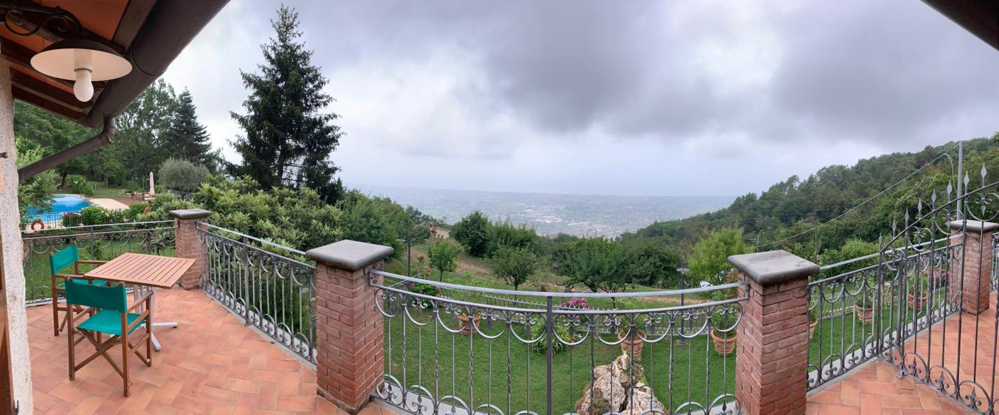 La Terrazza Sulla Versilia ปิเอตราซานตา ภายนอก รูปภาพ